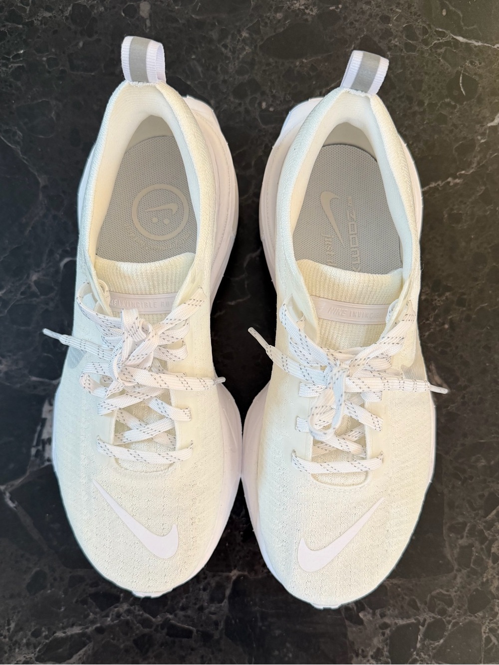 LIKE NEW Nike Zoom X White Sneakers